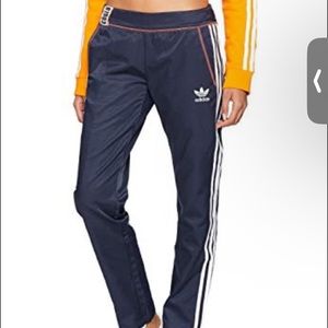🦋 NWT active icons track pants M